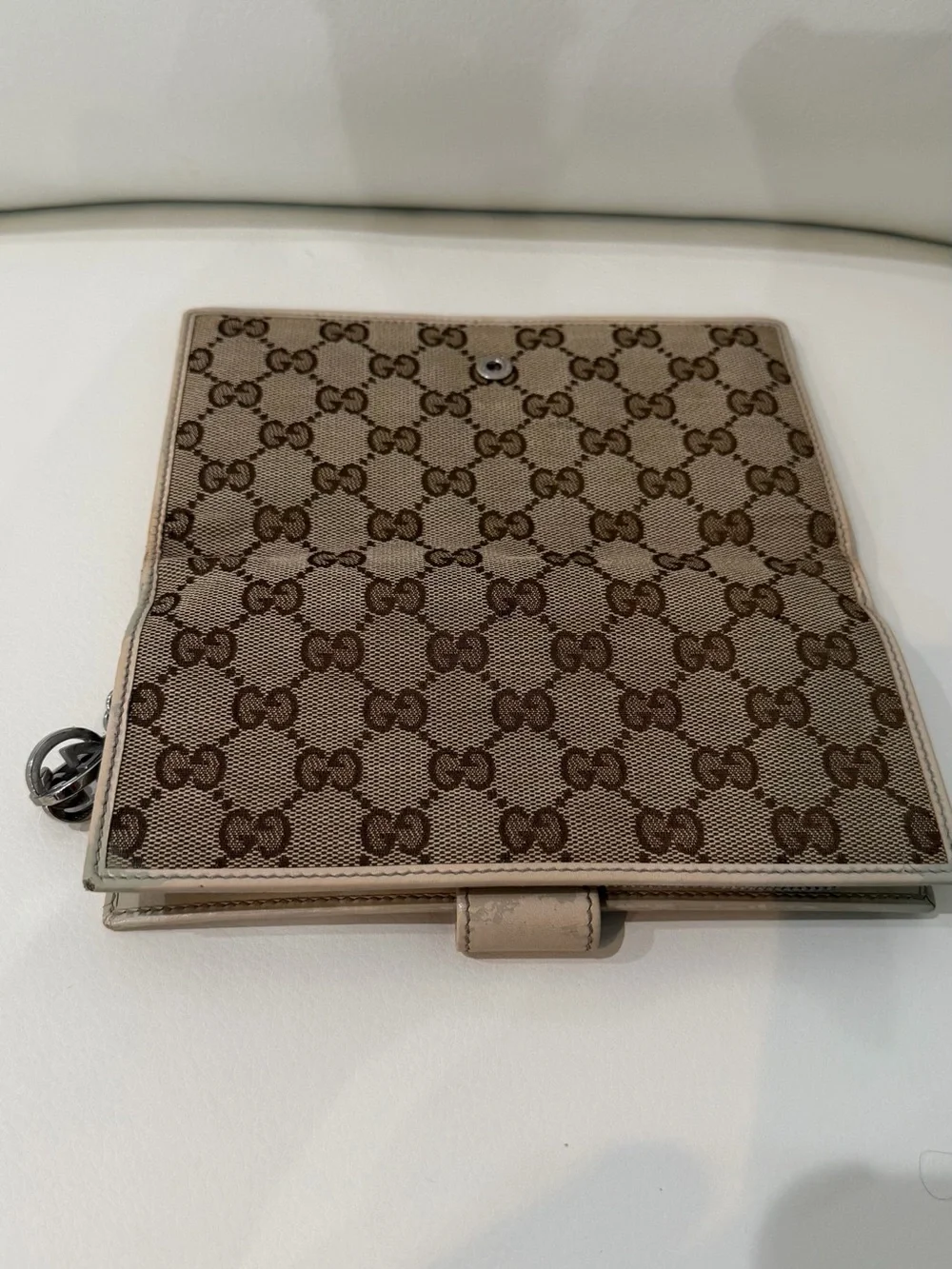 Gucci Beige Monogram Zip Wallet with Silver GG Charm - Picture 7 of 9